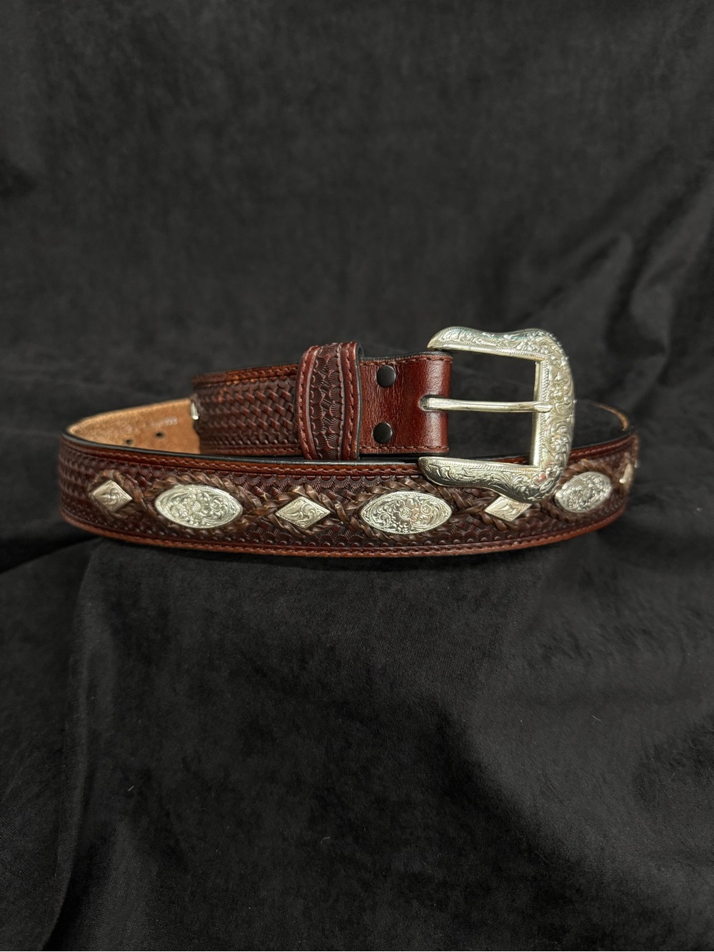 Nocona Men’s Western Leather Concho Belt Size 38 Like New!